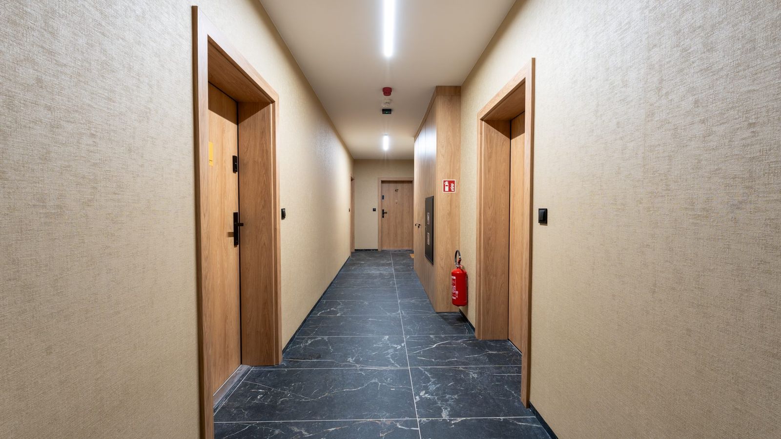 Korytarz prowadzący do apartamentu